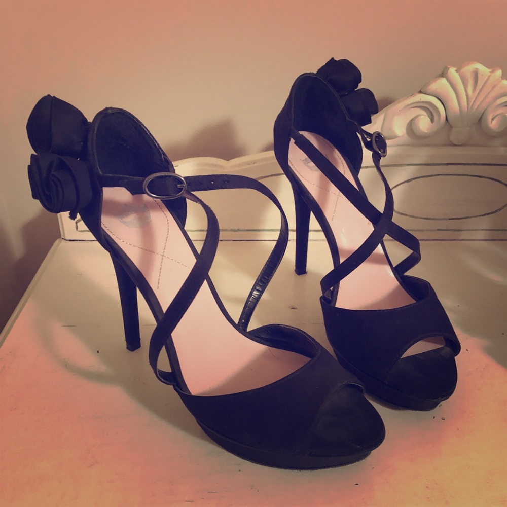 Crown vintage heels